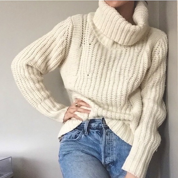 BANANA REPUBLIC Chunky Pullover Sweater Soft Wool Alpaca Cowl Fisherman Cream M - Picture 8 of 10